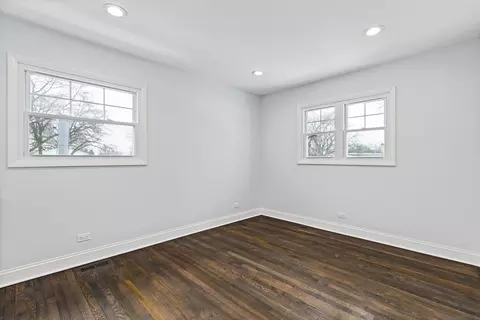 Bedroom - 586 N 7th Ave, Des Plaines, IL 60016 photo 7 of 7