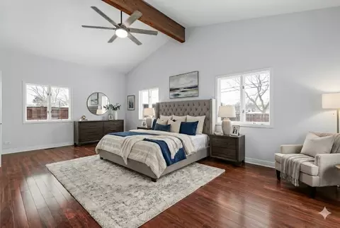 Bedroom - 586 N 7th Ave, Des Plaines, IL 60016 photo 1 of 7