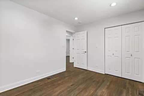 Bedroom - 586 N 7th Ave, Des Plaines, IL 60016 photo 5 of 7
