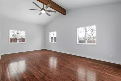 Living - 586 N 7th Ave, Des Plaines, IL 60016 photo 7 of 7