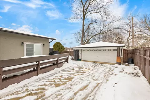 Exterior - 586 N 7th Ave, Des Plaines, IL 60016 photo 2 of 4