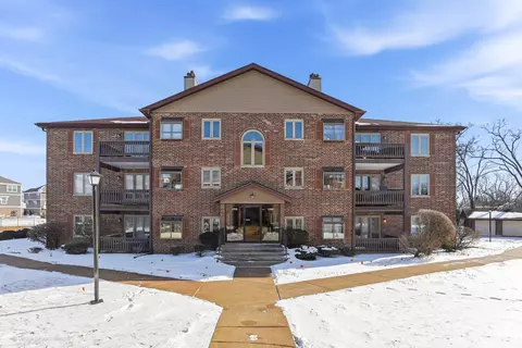 17236 Ridgeland Ave #412, Tinley Park, IL 60477