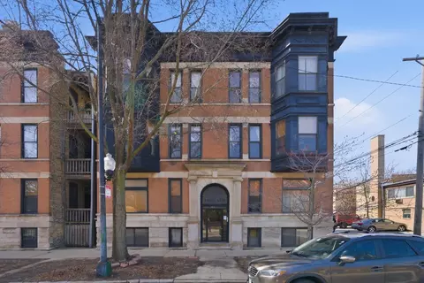 4110 N Southport Ave #2, Chicago, IL 60613