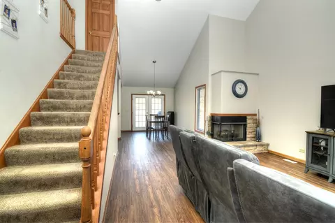 Entry Way - 107 S River Rd, Mchenry, IL 60051 photo 1 of 3