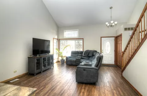 Other - 107 S River Rd, Mchenry, IL 60051 photo 3 of 8