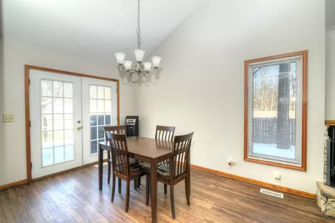 Dining - 107 S River Rd, Mchenry, IL 60051 photo 2 of 3