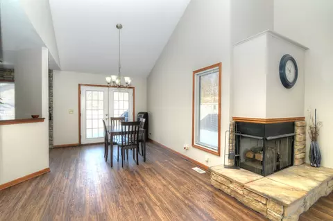 Dining - 107 S River Rd, Mchenry, IL 60051 photo 3 of 3