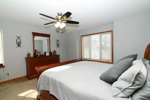 Bedroom - 107 S River Rd, Mchenry, IL 60051 photo 5 of 7
