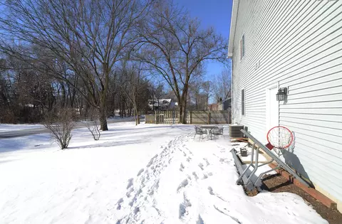Exterior - 107 S River Rd, Mchenry, IL 60051 photo 4 of 5