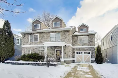 347 S Newbury Pl, Arlington Heights, IL 60005