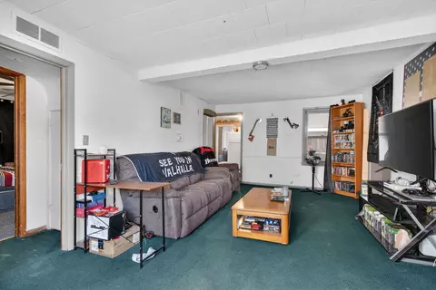 Living - 530 E Main St, Morris, IL 60450 photo 3 of 6