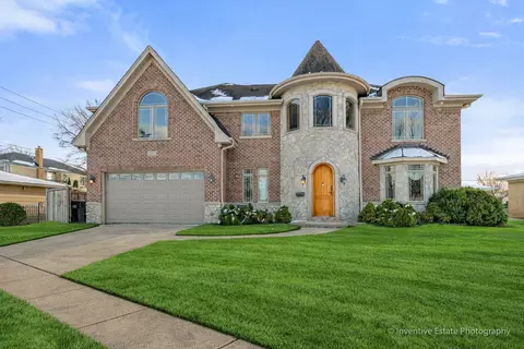 1707 W Lincoln St, Mount Prospect, IL 60056