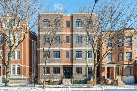 3747 N Ashland Ave #2S, Chicago, IL 60613