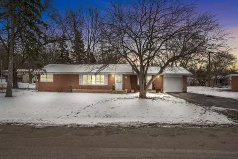 107 Fellemore Ln, Montgomery, IL 60538