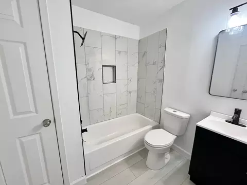 Bath - 101 N Orr Dr #1, Normal, IL 61761 photo 1 of 8