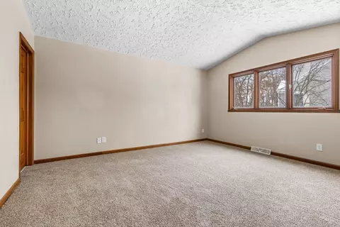 Bedroom - 11738 Southgate Rd, Roscoe, IL 61073 photo 1 of 6