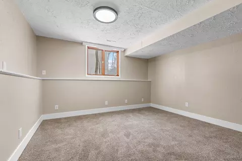 Bedroom - 11738 Southgate Rd, Roscoe, IL 61073 photo 4 of 6