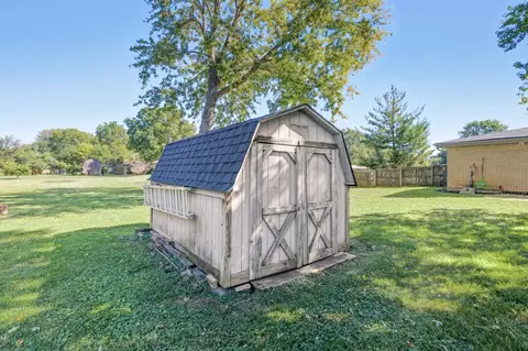 Exterior - 19 Brookside Ln, Bristol, IL 60512 photo 8 of 8