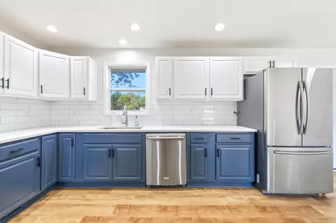 Kitchen - 19 Brookside Ln, Bristol, IL 60512 photo 3 of 6