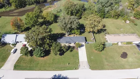 View/Area - 19 Brookside Ln, Bristol, IL 60512 photo 4 of 8
