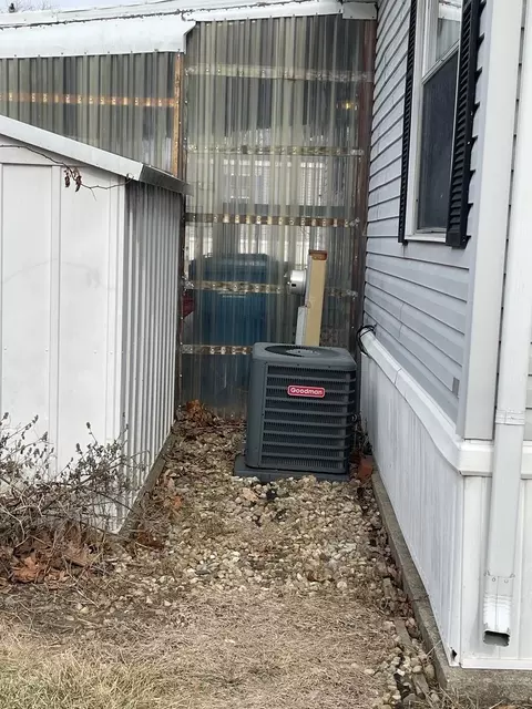 605 Pine St #18, Normal, IL 61761 photo 27