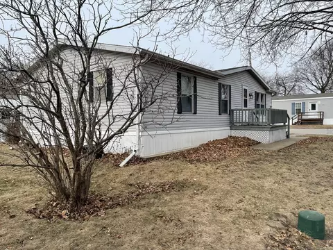 605 Pine St #18, Normal, IL 61761 photo 2