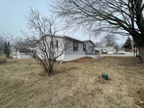 605 Pine St #18, Normal, IL 61761 photo 28