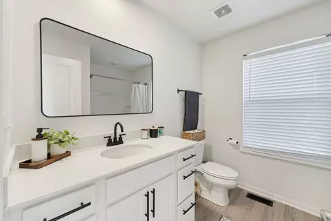 Bath - 25220 W Zoumar Dr, Plainfield, IL 60586 photo 4 of 4