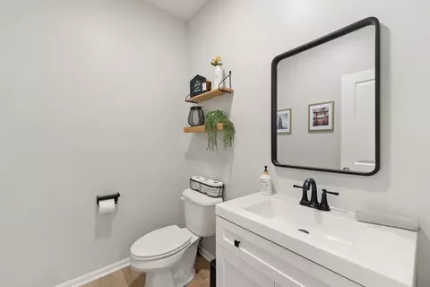 Bath - 25220 W Zoumar Dr, Plainfield, IL 60586 photo 1 of 4
