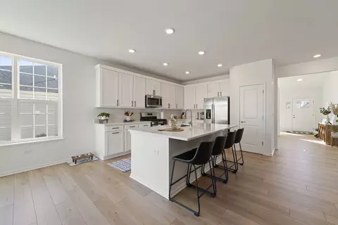 Kitchen - 25220 W Zoumar Dr, Plainfield, IL 60586 photo 2 of 3