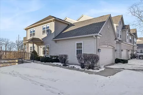 2646 Cobblestone Dr, Crystal Lake, IL 60012