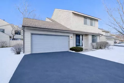 1527 Kirkwood Dr #1527, Geneva, IL 60134