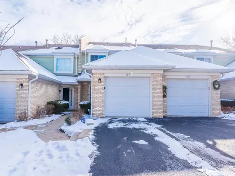 369 Lakeview Cir, Bolingbrook, IL 60440