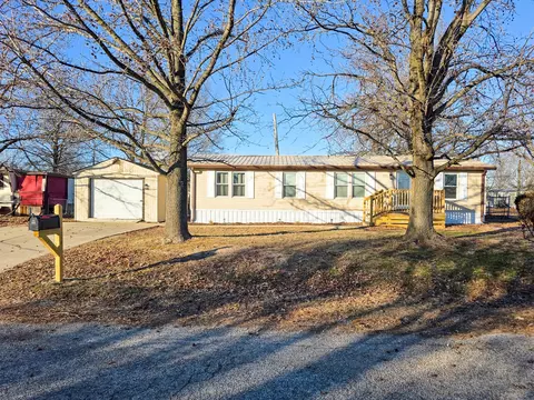 1060 W 5th St, Flora, IL 62839 photo 68
