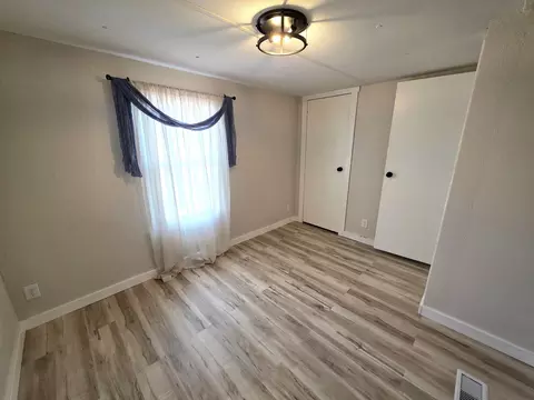 1060 W 5th St, Flora, IL 62839 photo 57