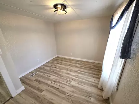 1060 W 5th St, Flora, IL 62839 photo 58