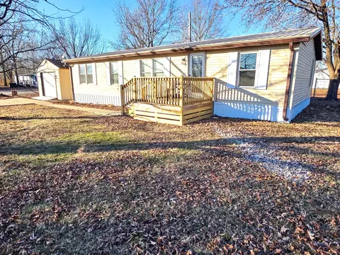 1060 W 5th St, Flora, IL 62839 photo 71