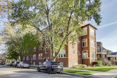 3753 W Byron St #3, Chicago, IL 60618