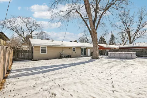 Exterior - 1252 Park Blvd, Morris, IL 60450 photo 3 of 4