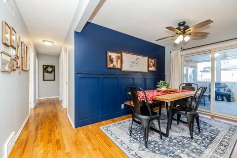 Entry Way - 610 W Wegner Rd, Mchenry, IL 60051 photo 1 of 2