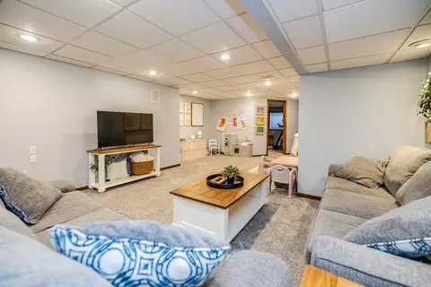 Other - 610 W Wegner Rd, Mchenry, IL 60051 photo 4 of 10