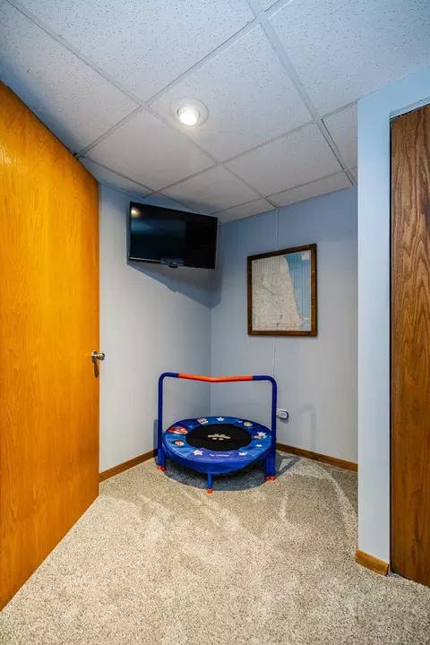 Other - 610 W Wegner Rd, Mchenry, IL 60051 photo 7 of 10