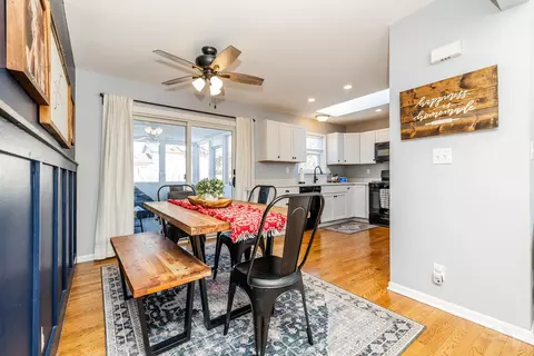 Dining - 610 W Wegner Rd, Mchenry, IL 60051 photo 2 of 5