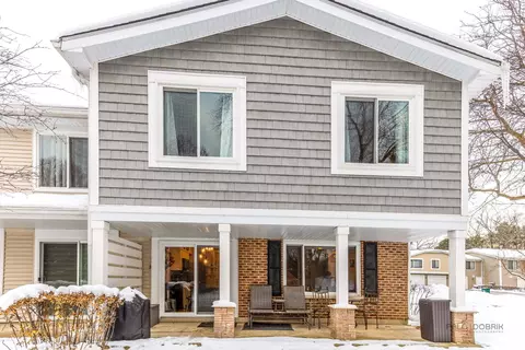 452 Kennedy Pl, Vernon Hills, IL 60061