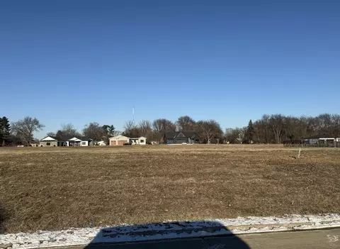 367 Ann Ave, Riverdale, IA 52722