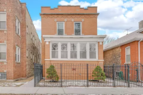 6553 S Eberhart Ave, Chicago, IL 60637