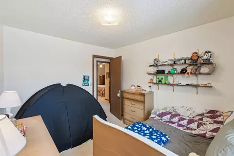 Bedroom - 302 Baker St, Fulton, IL 61252 photo 2 of 6