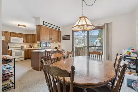 Dining - 302 Baker St, Fulton, IL 61252 photo 1 of 2