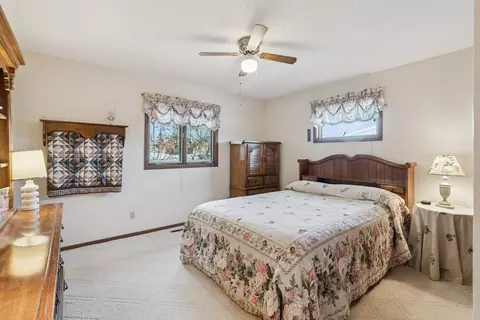 Bedroom - 302 Baker St, Fulton, IL 61252 photo 3 of 6