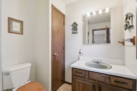Bath - 302 Baker St, Fulton, IL 61252 photo 2 of 2